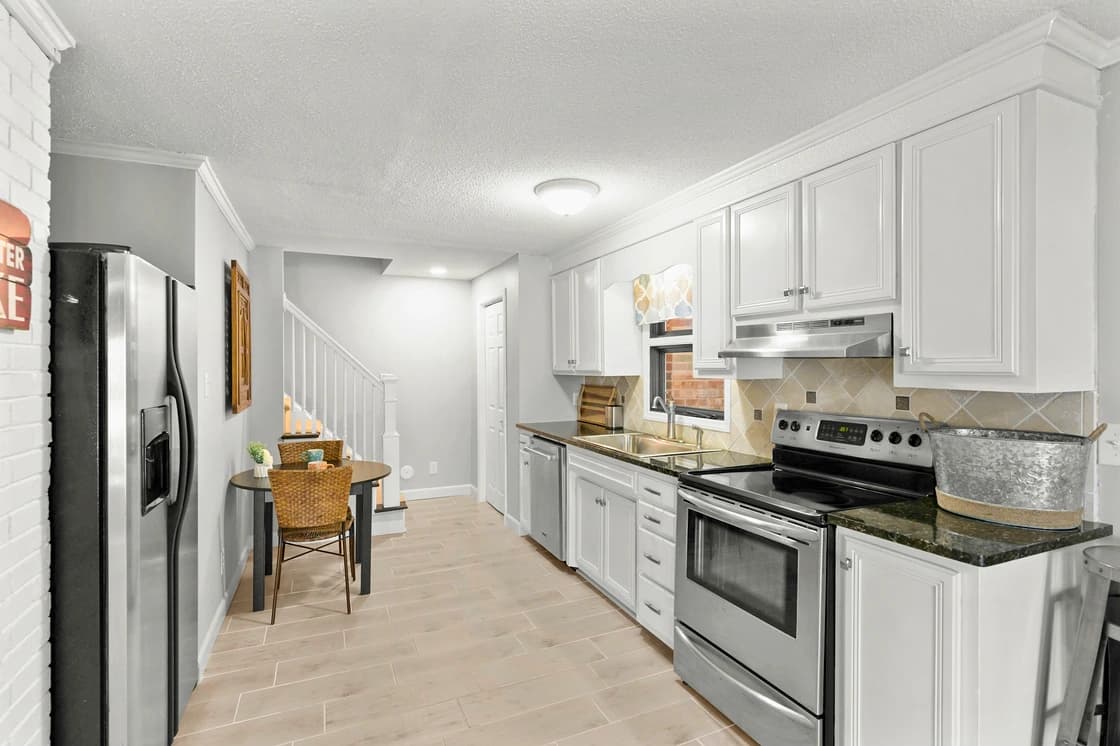 Dock Days - Image 36