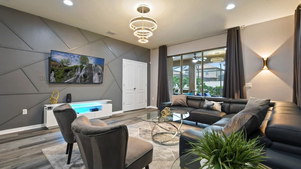 Westside Fashion #2104 - Image 1