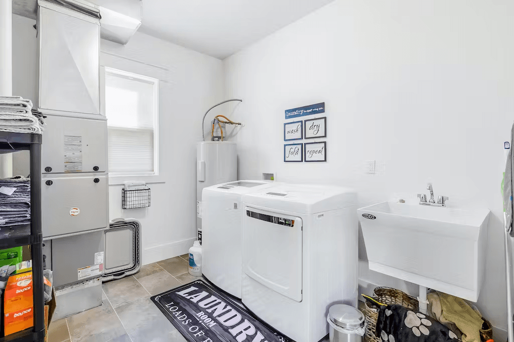 Classic Coeur d'Alene Estate - Image 8