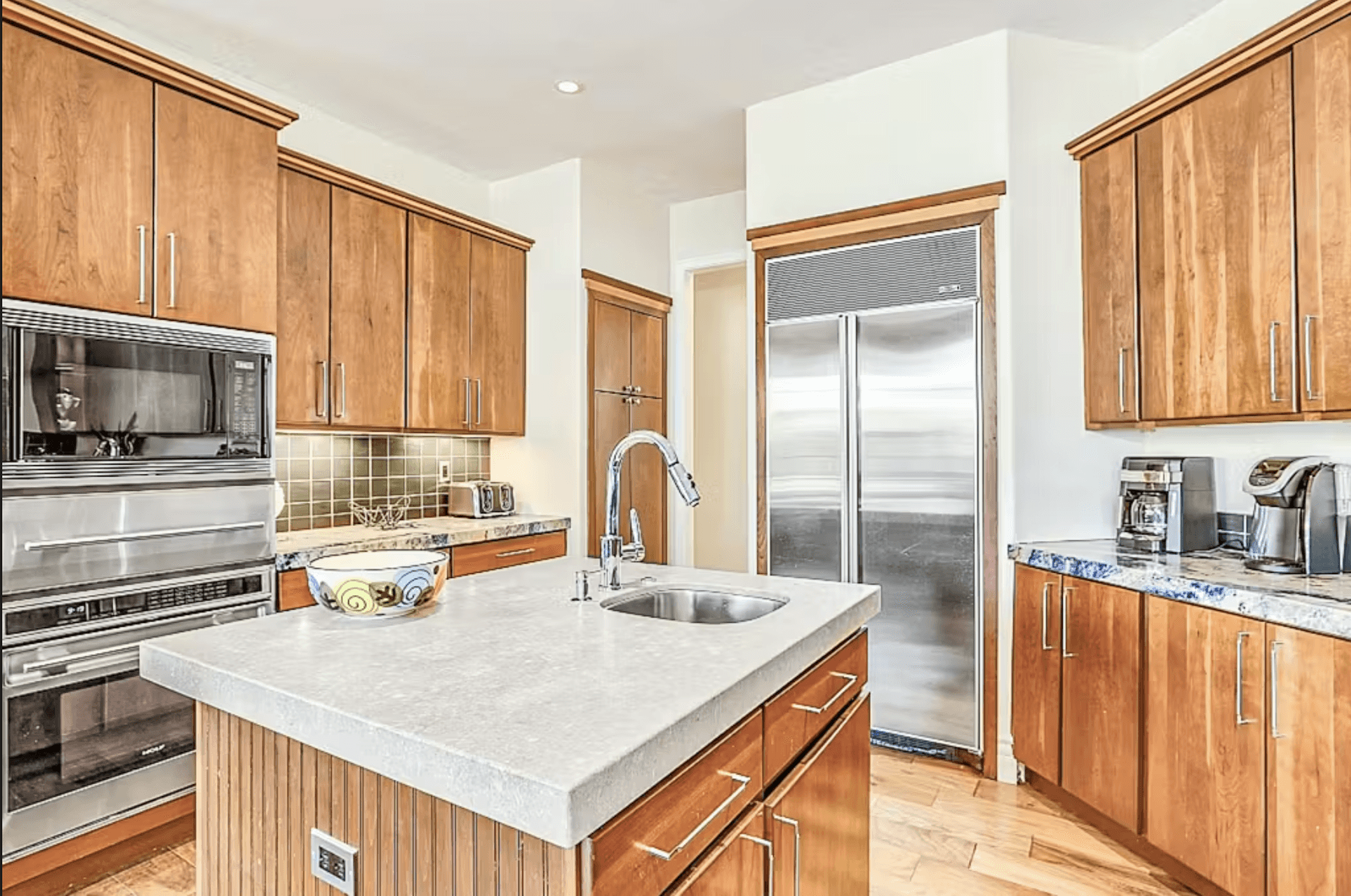 Indulgent Escape House - Image 10