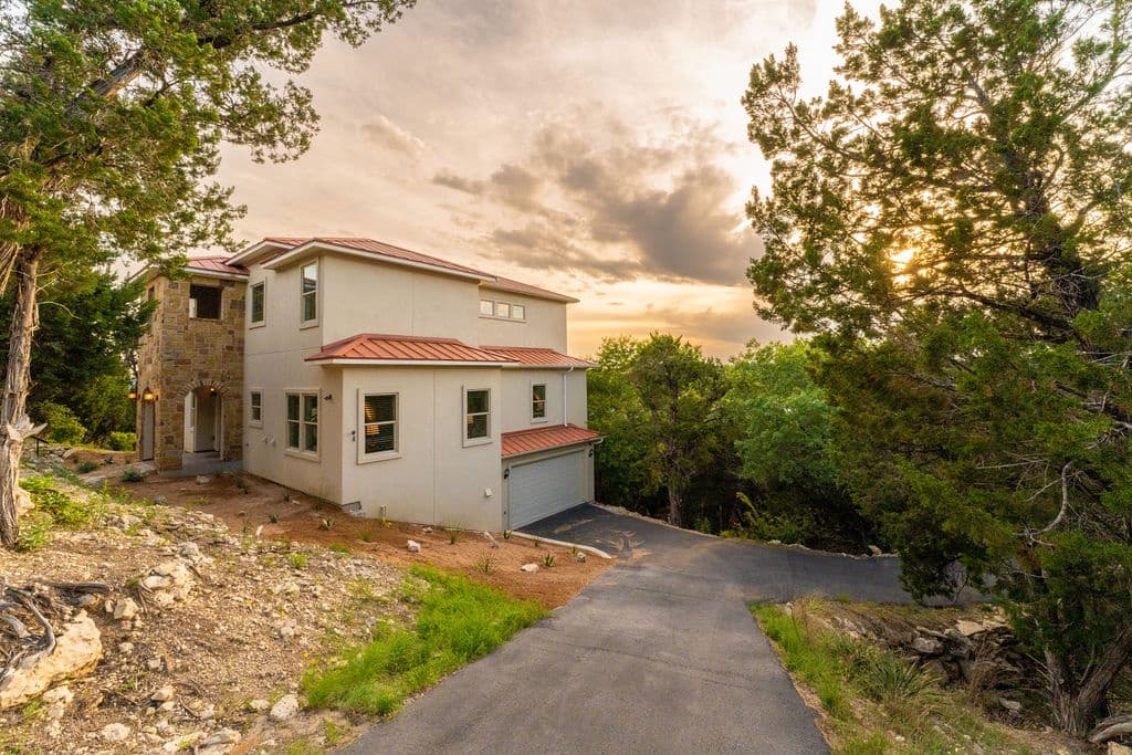 Taking in the View House - Image 45