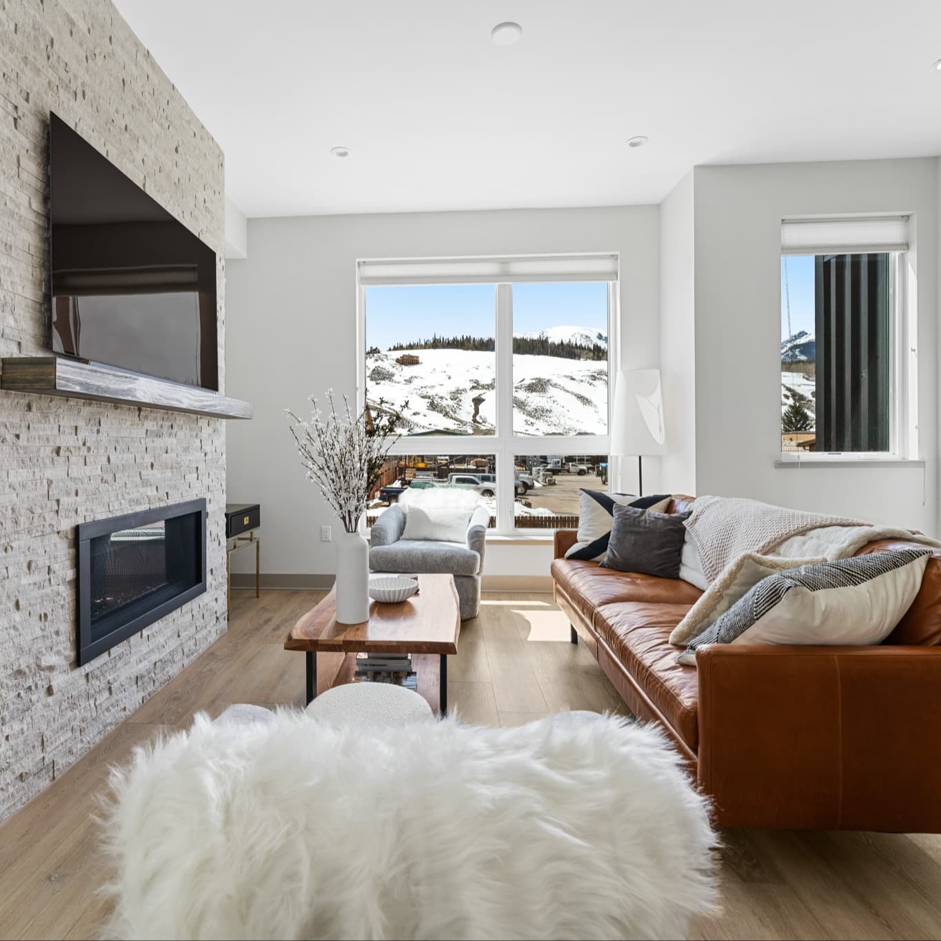 Fourth Street Crossing - Image 1