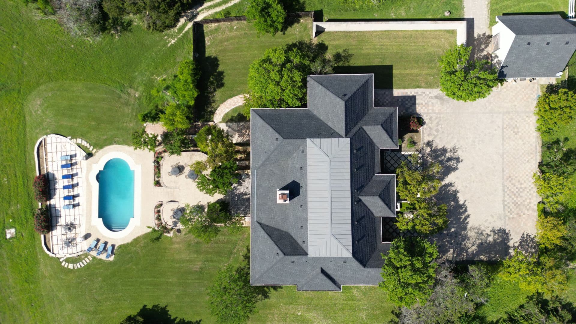 French Polo Manor - Image 2