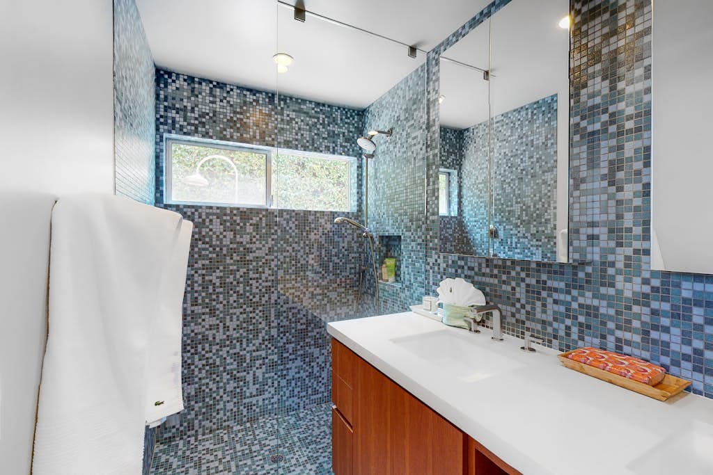 Las Palmas Monte Vista - Image 11