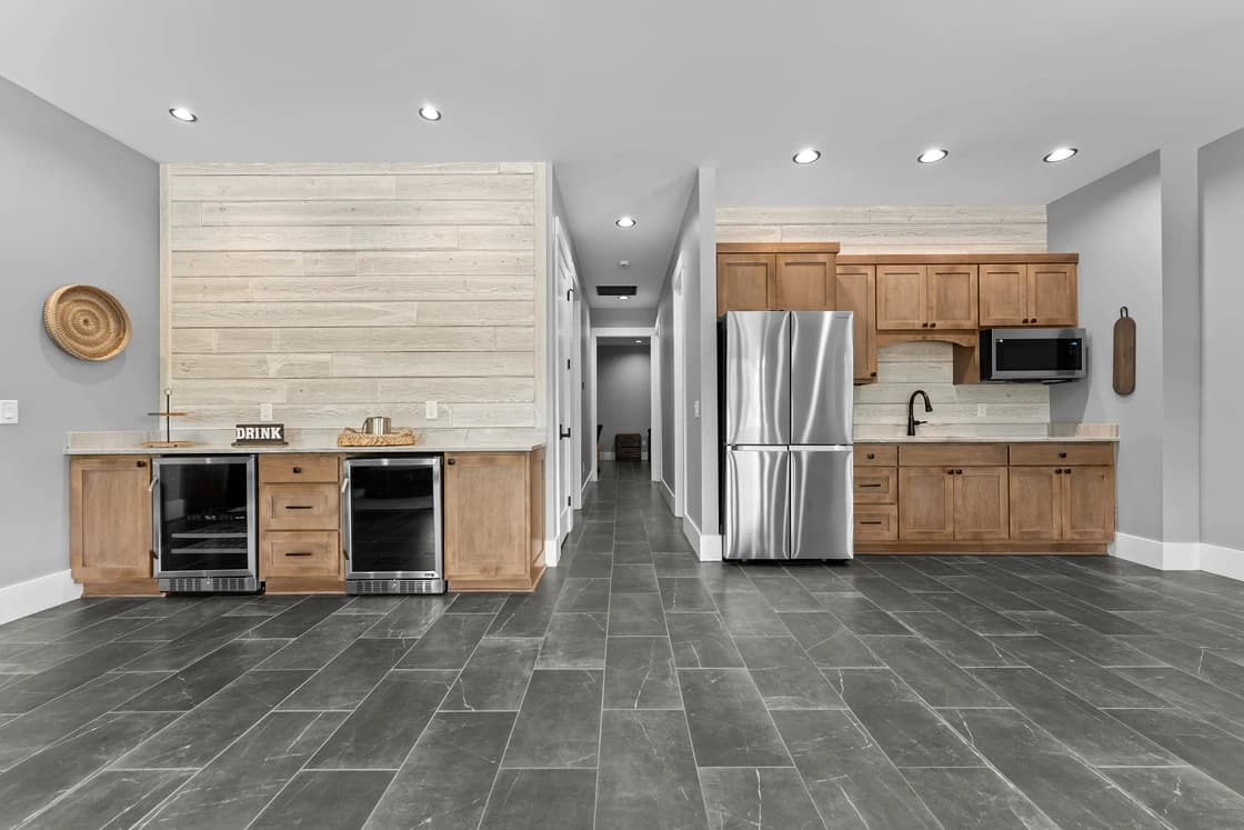 Lakefront Serenity Lodges - Image 44