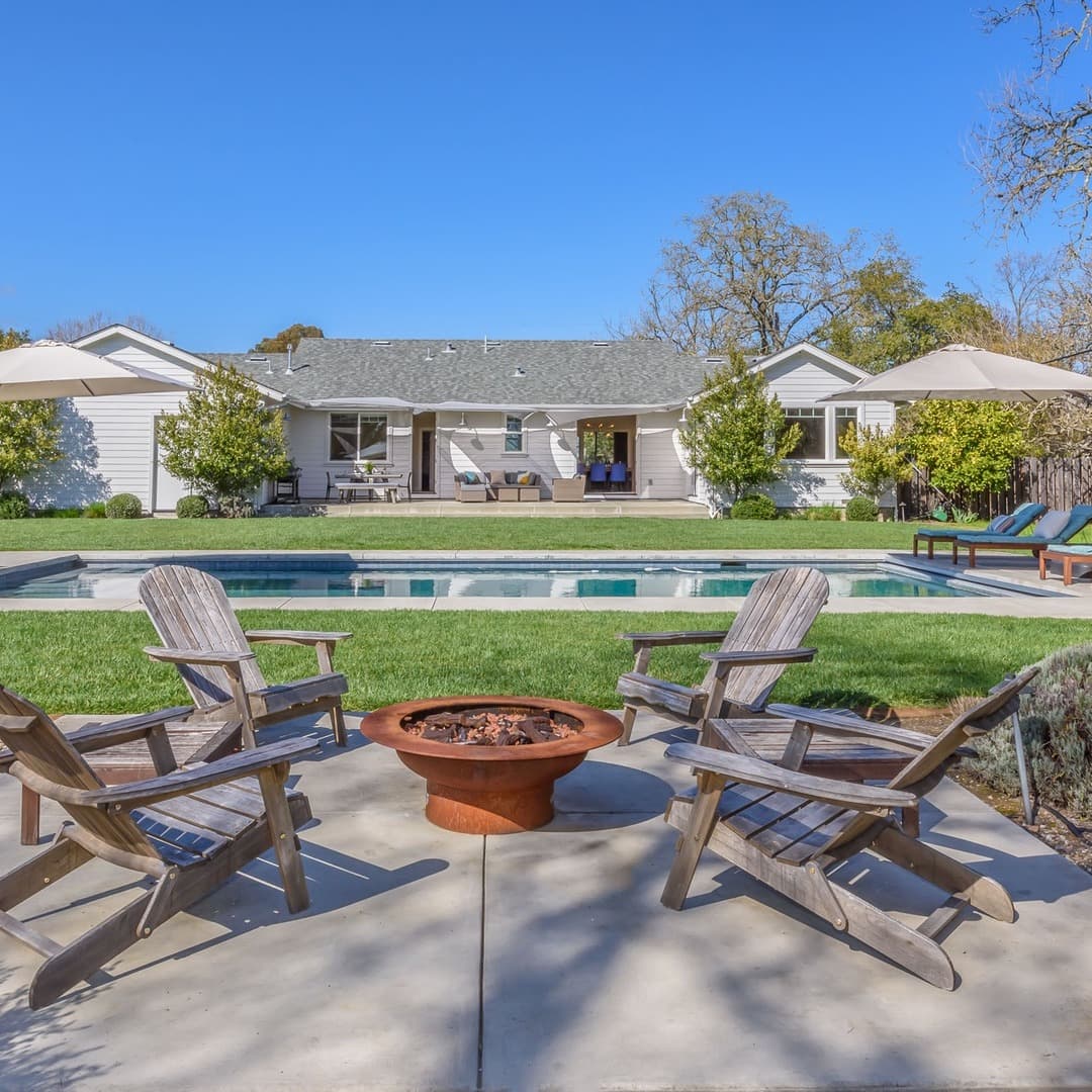 MacArthur House - Image 1