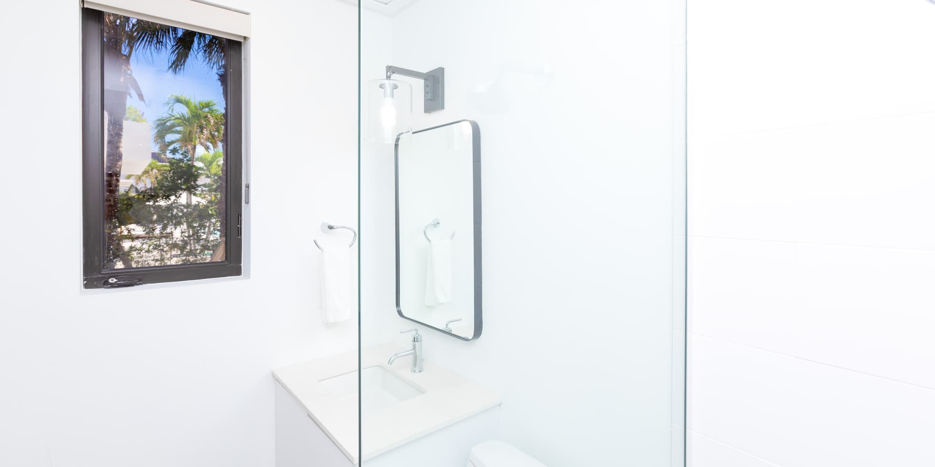 Ocean's Whisper Retreat - Image 13