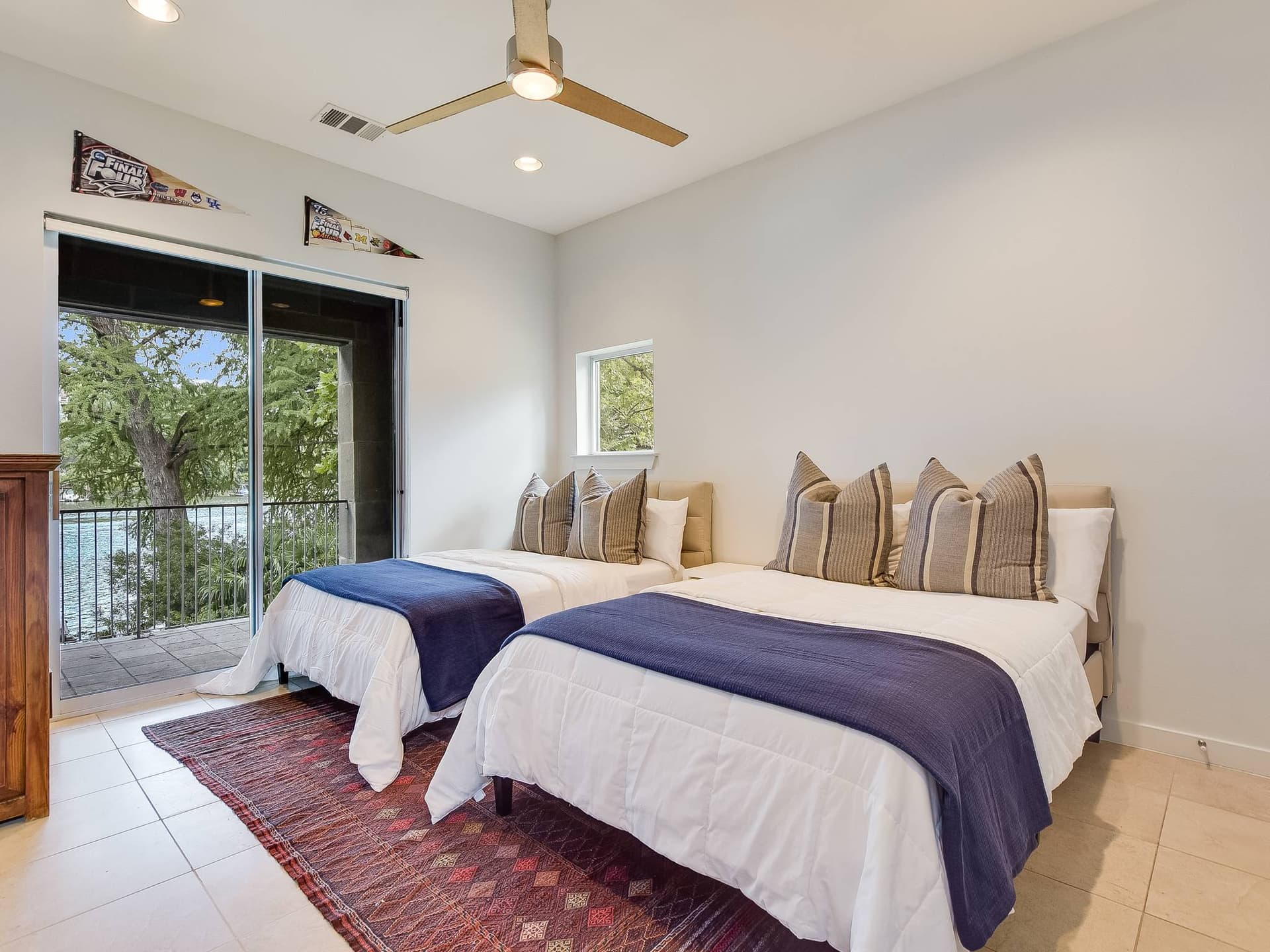 Emerald on Lake Austin - Image 56