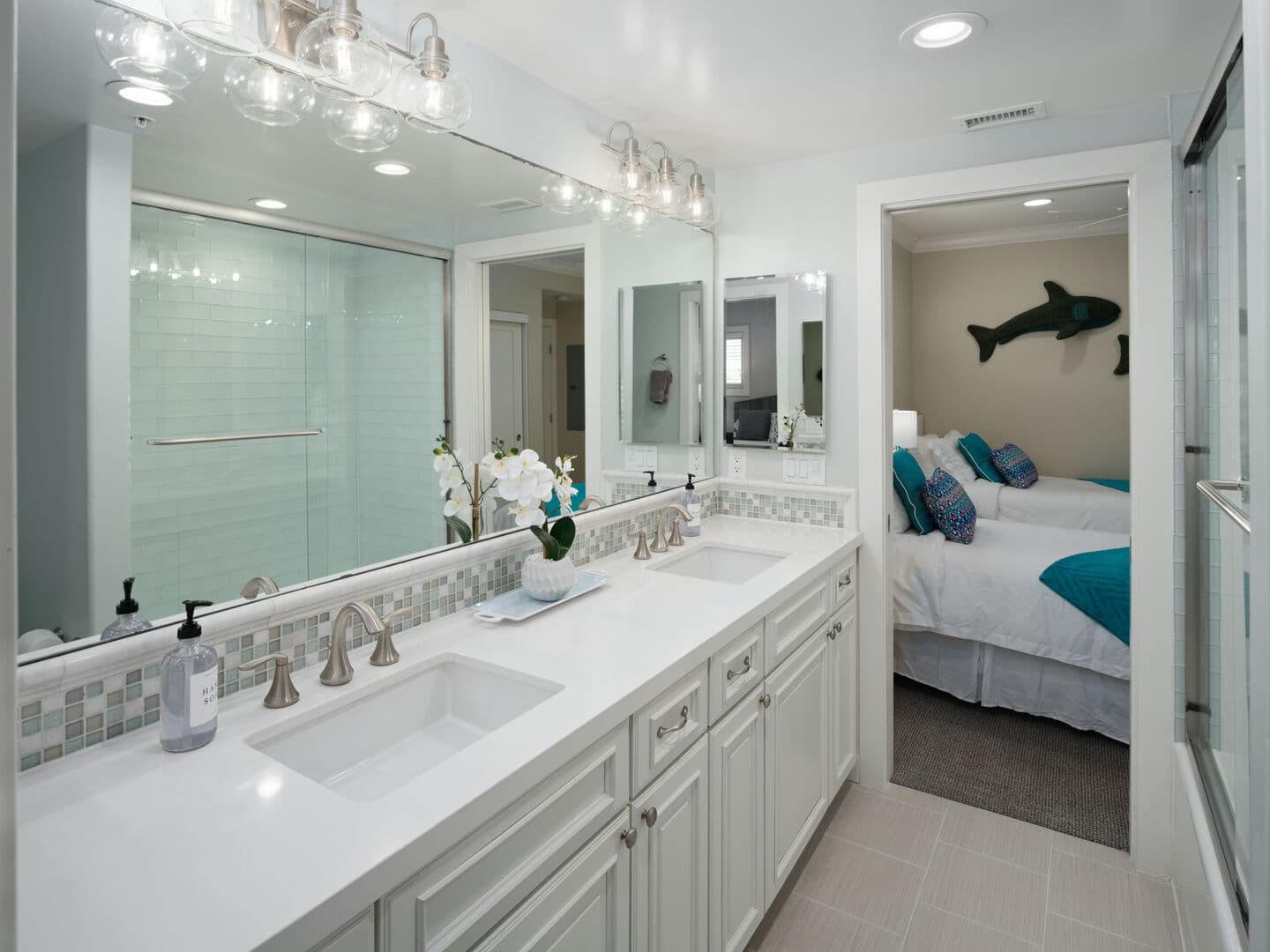 Oceanfront San Juan Penthouse - Image 18