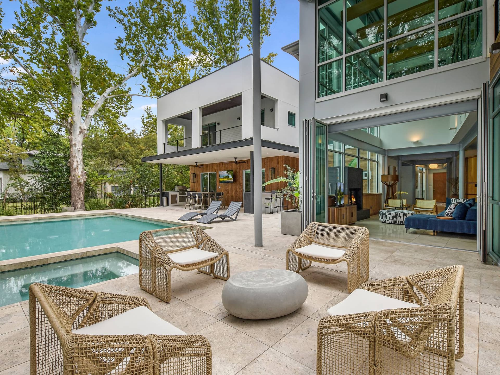 Emerald on Lake Austin - Image 15