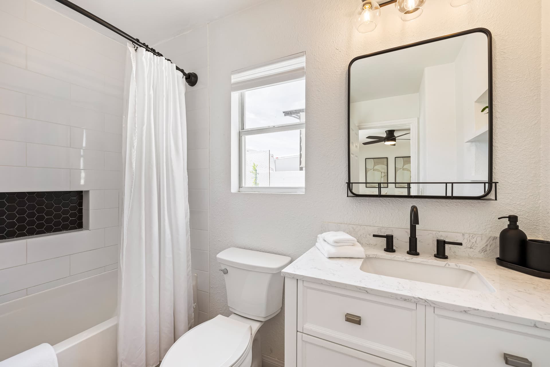 Montego House - Image 17