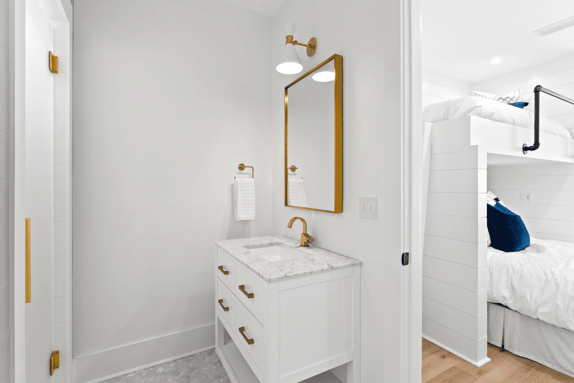 Blue Pearl - Image 32