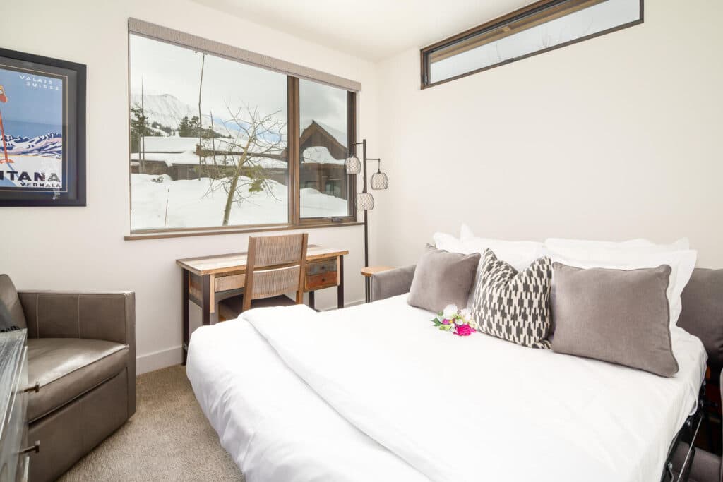 Alpine Bend Home - Image 17