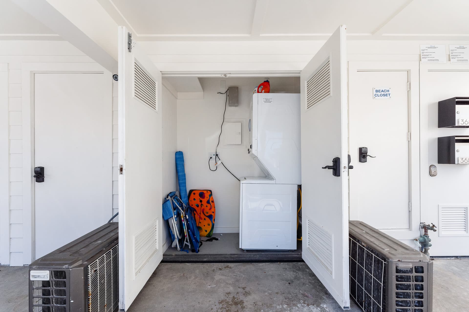 Luxury Oceanfront Left Unit - Image 20