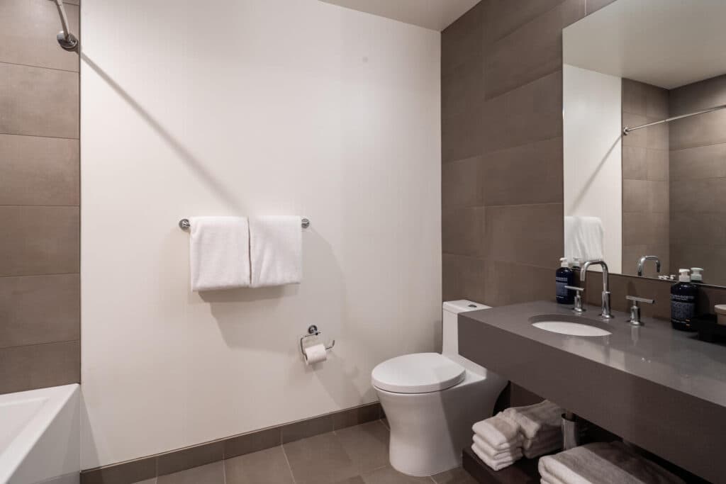 Rising Bull Home - Image 15