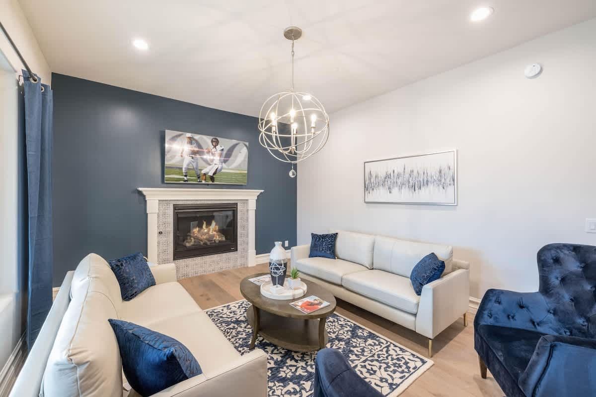 Estate on Shea - Image 2