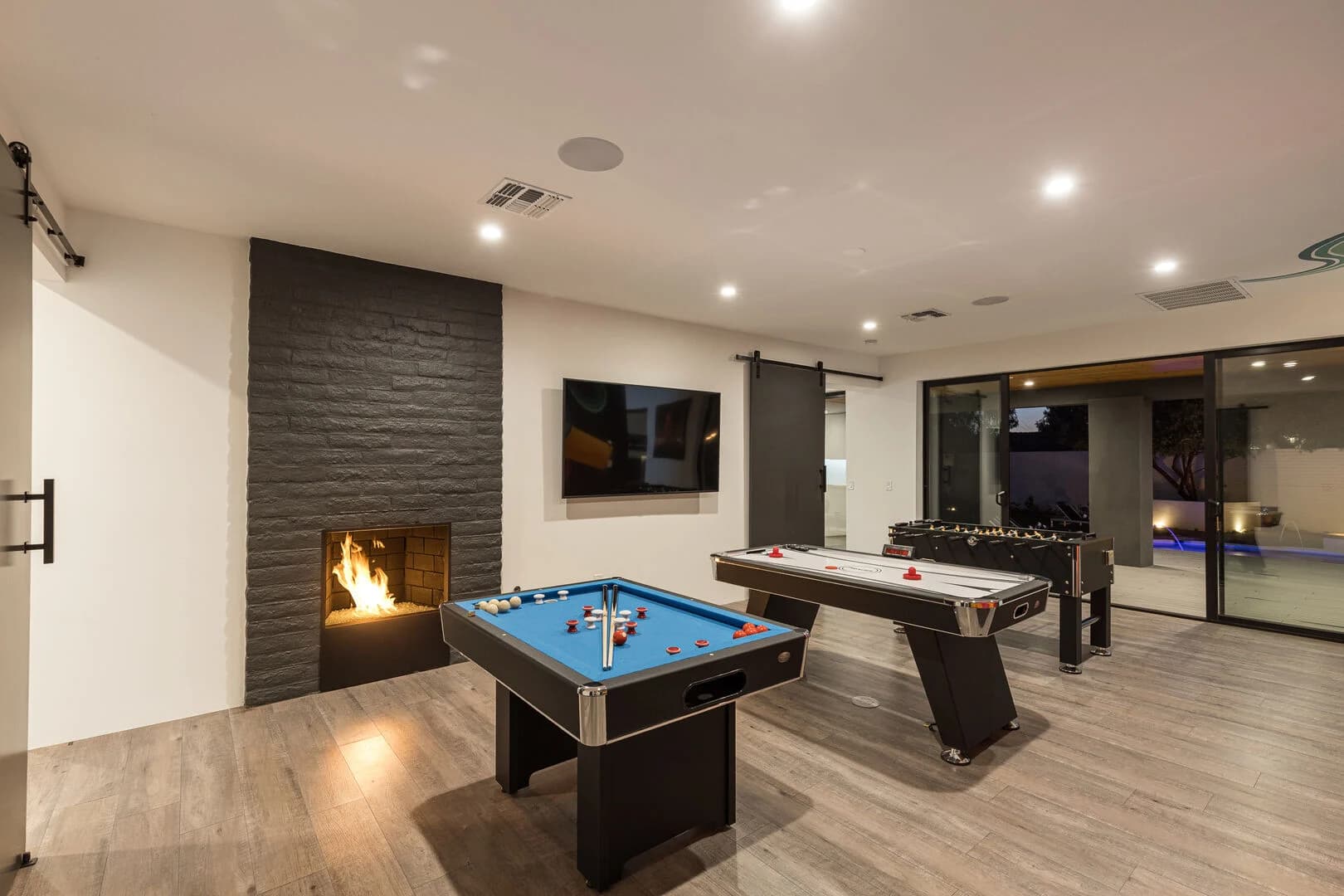 Camelback Manor - Image 9