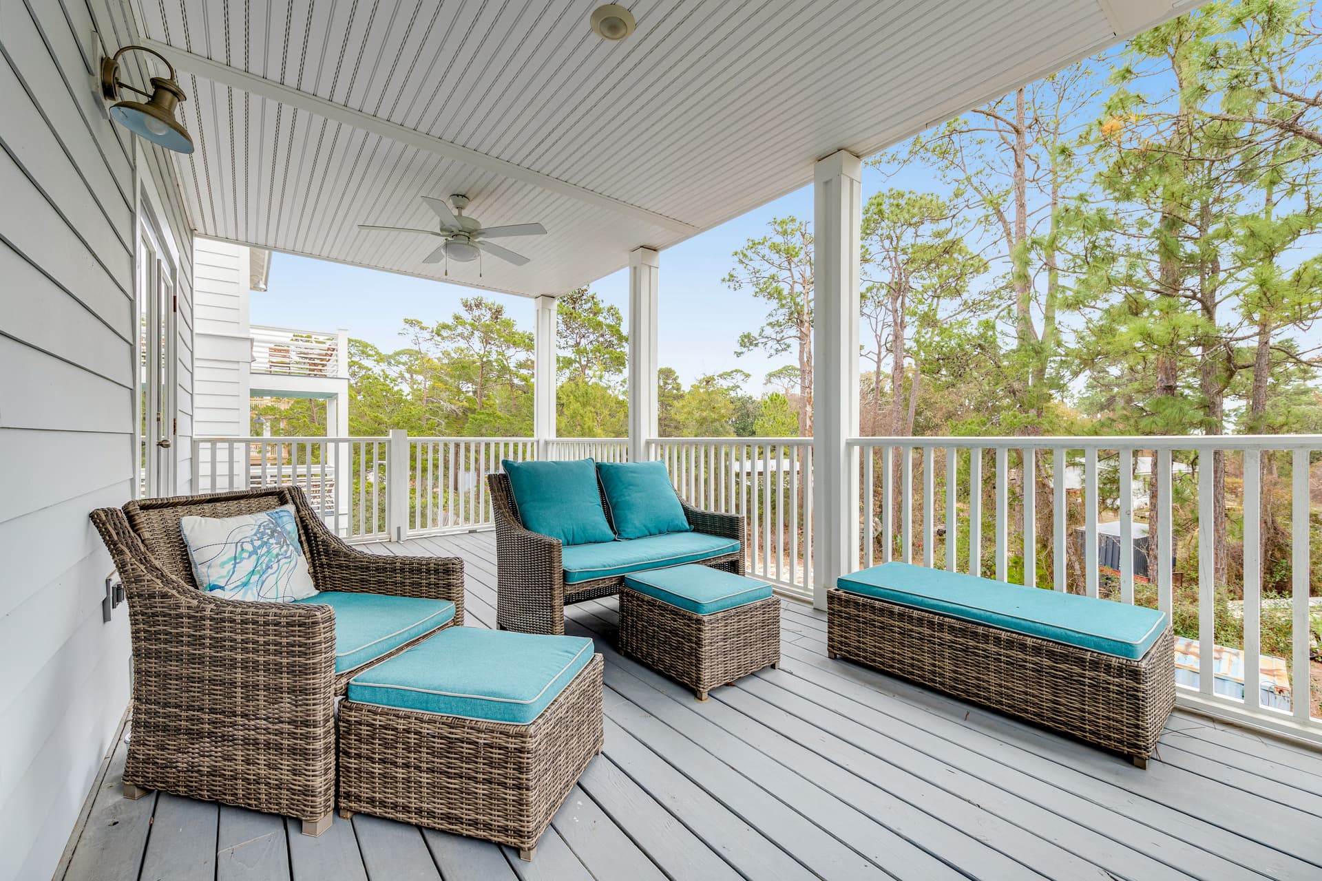 Porches N' Paradise House - Image 34