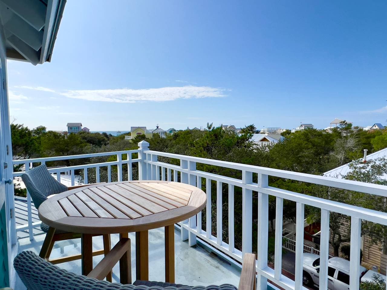 Toes in the Water Home - Image 28