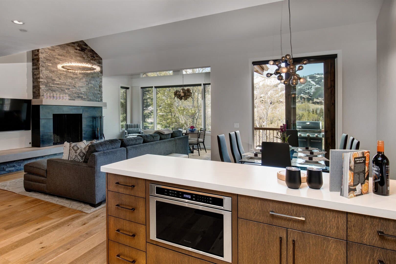 Little Belle Residence #5 - Image 13