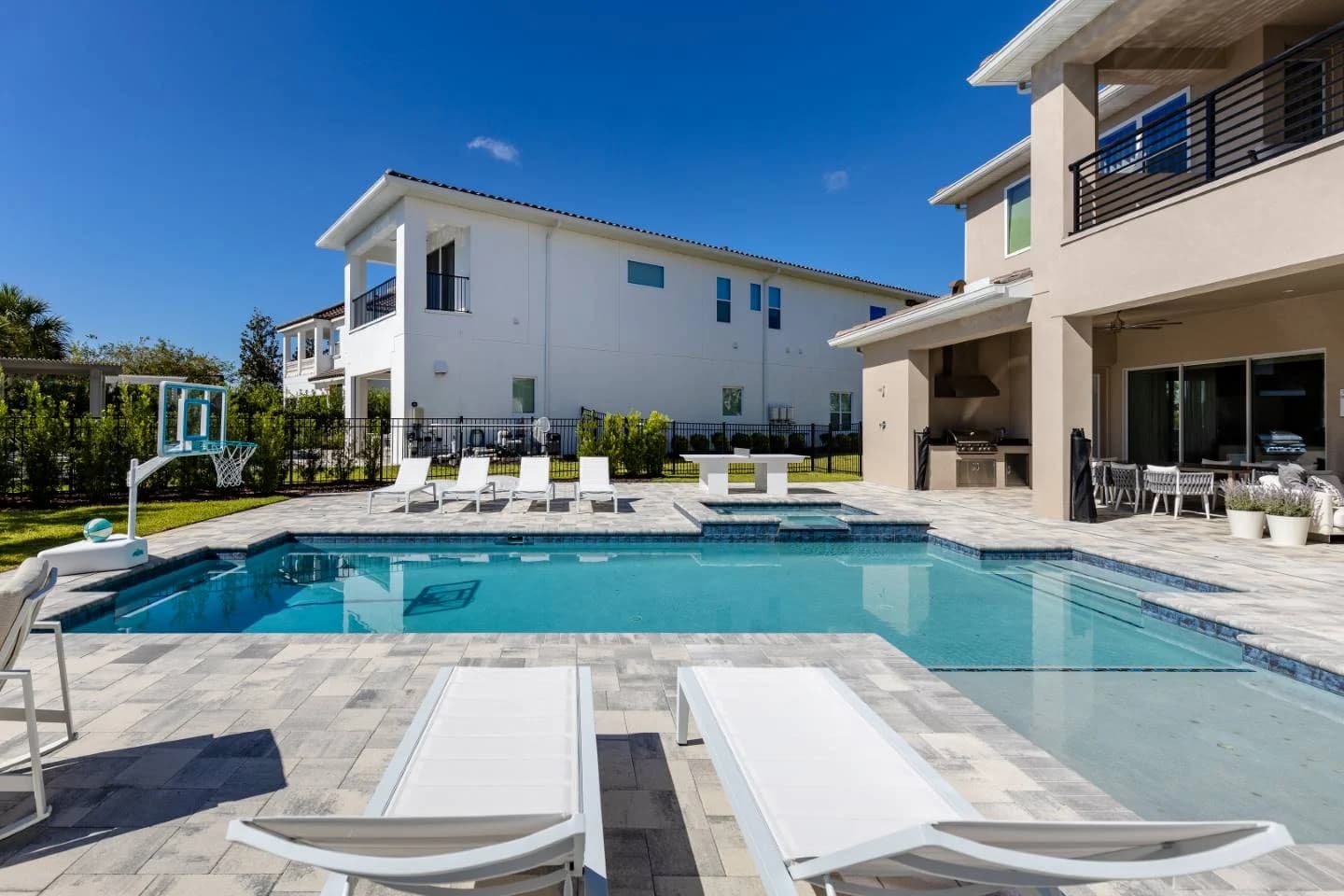 The Bright Bear's Den Oasis - Image 46