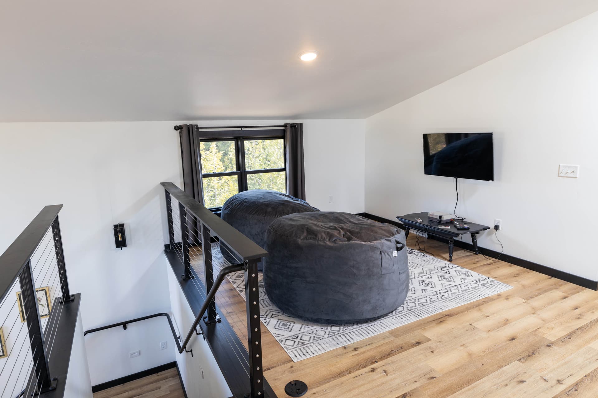 Flint Ridge - Image 23