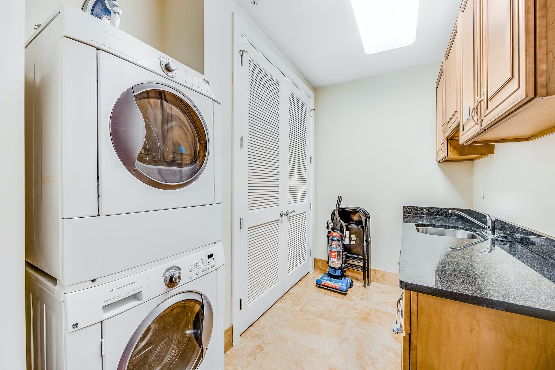 Sanctuary by the Sea 1125 Home - Image 12