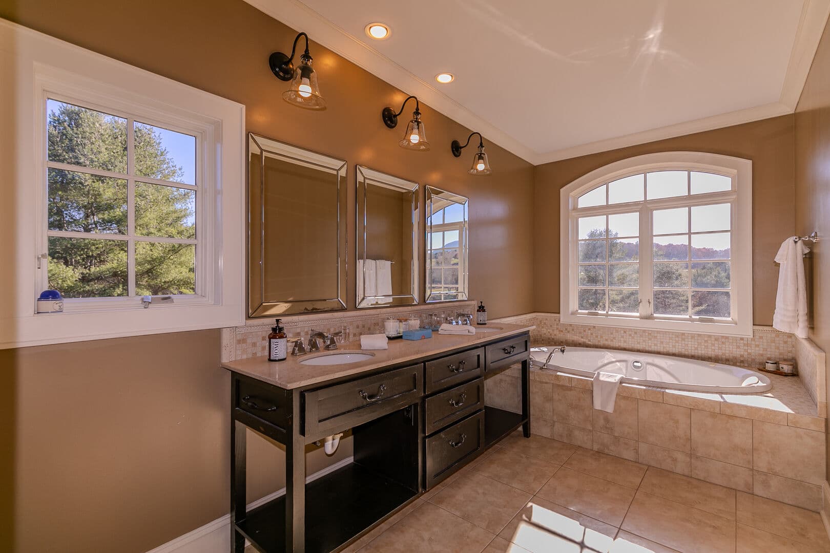 Robin Hood Retreat - Image 18