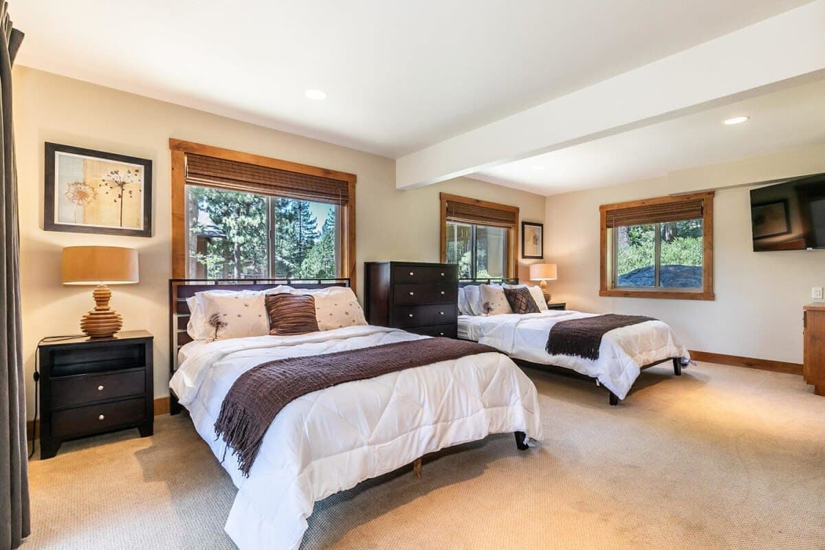 EJ's Point - Image 25