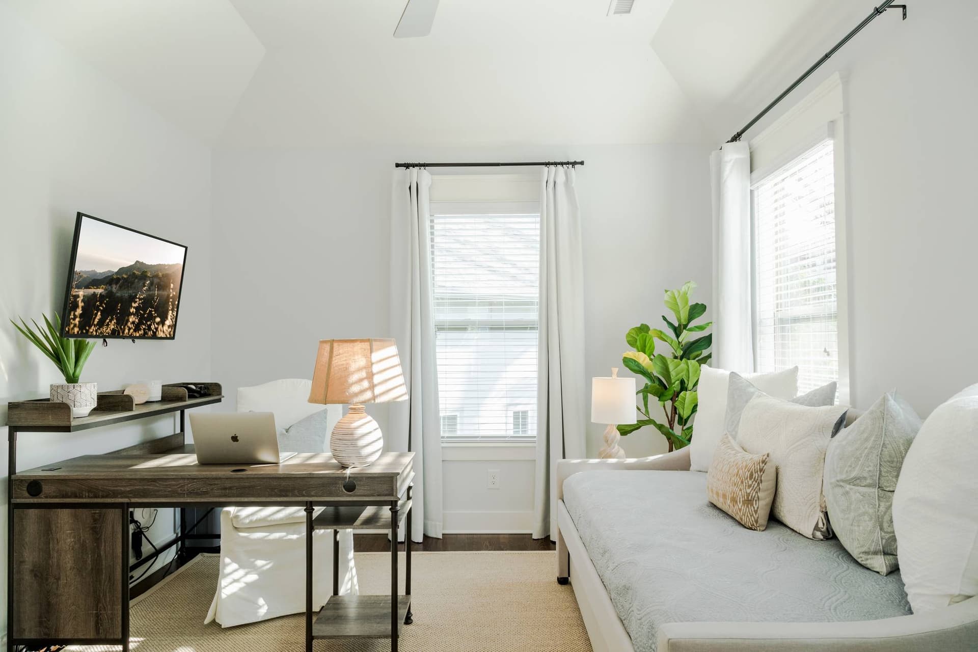 Nashville Coastal House - Image 43