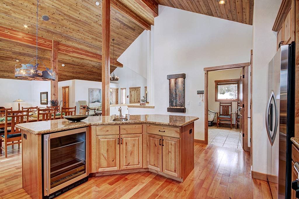 Pine Needle Lodge - Image 10