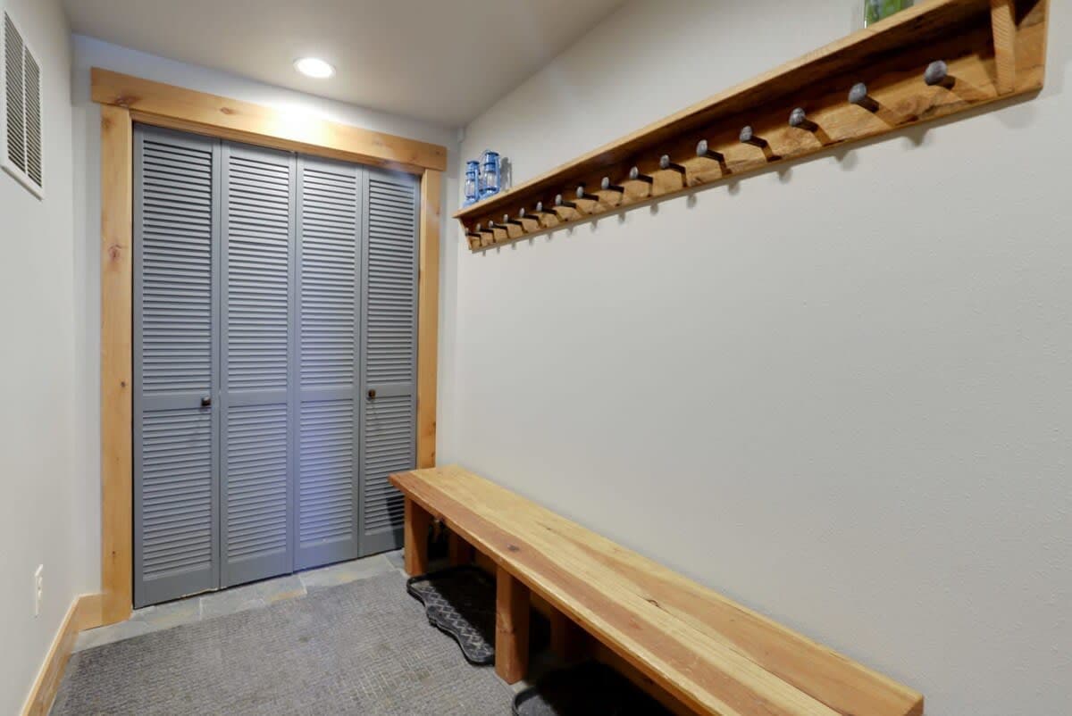 Peaks and Pines - Image 20