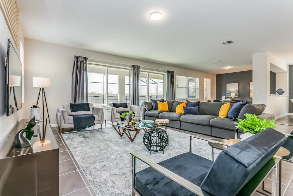 Nassau Vila #1564 - Image 1