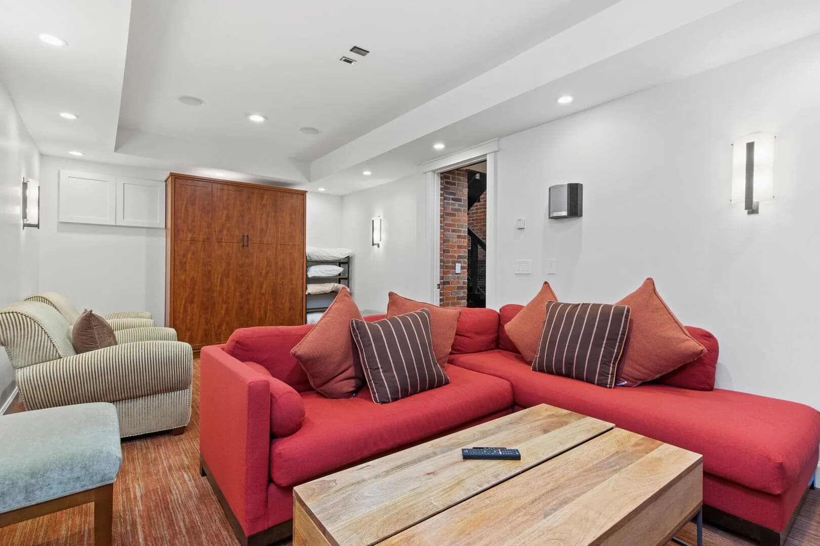 Woodside House - Image 40