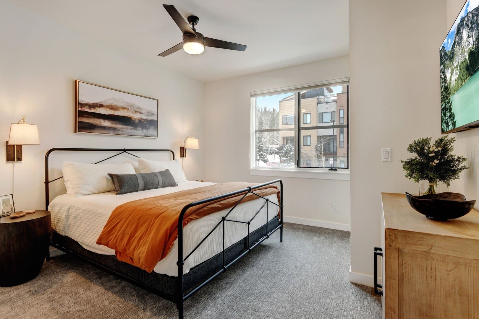 Arrow Luxury Loft #219 - Image 24