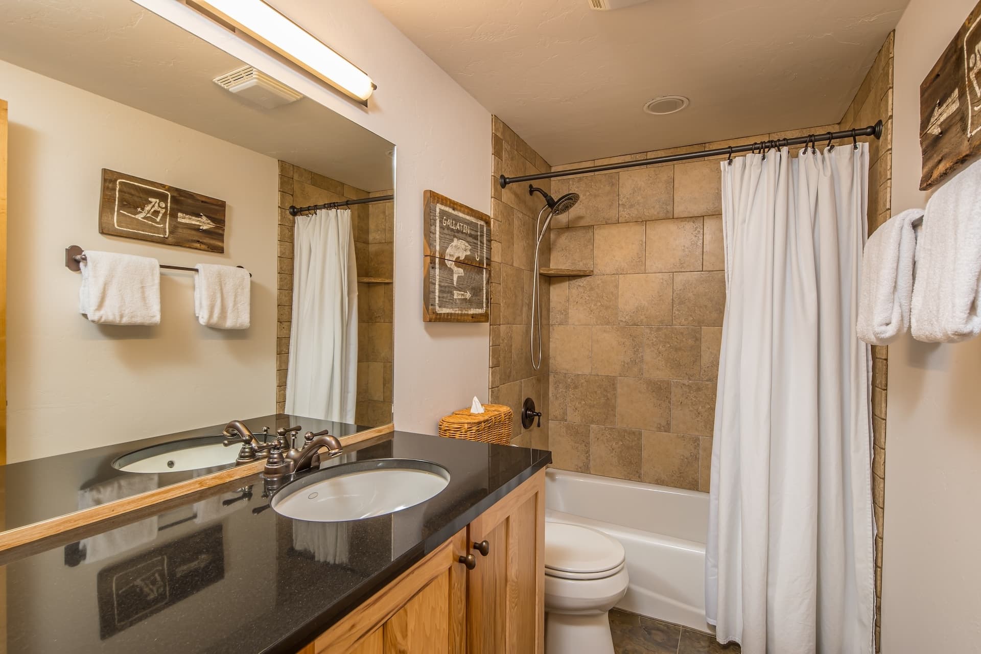 Chief Gull Cabin - Image 13