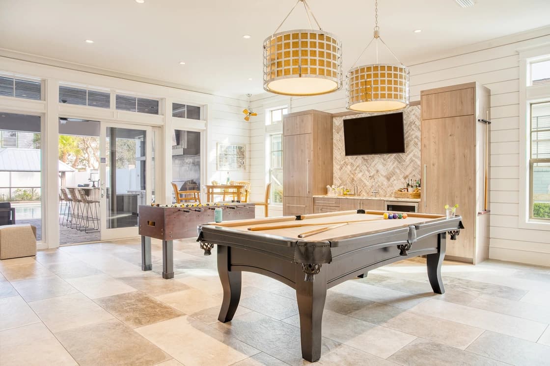 Monarch Manor - Image 10