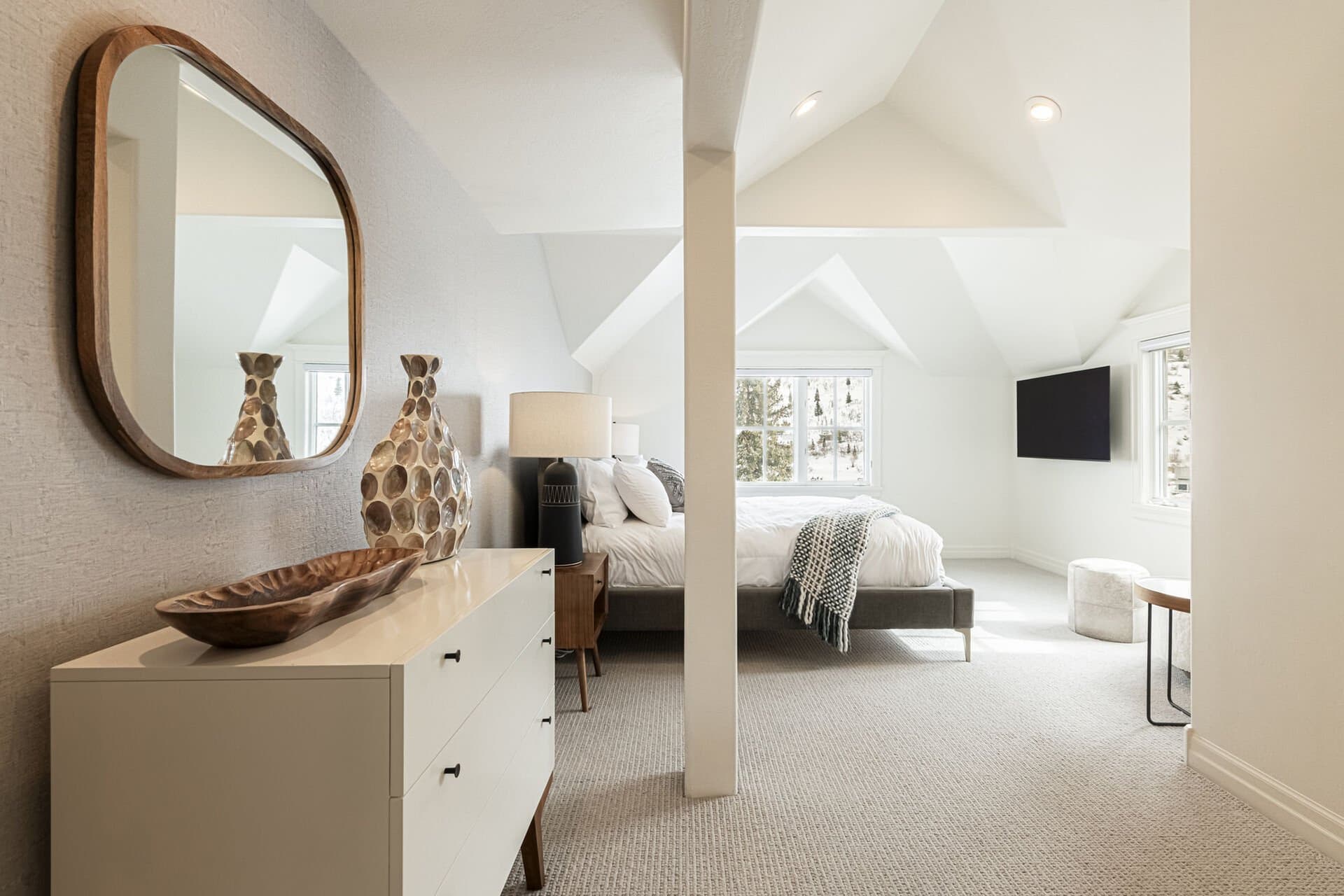 Elevation Estate - Image 19