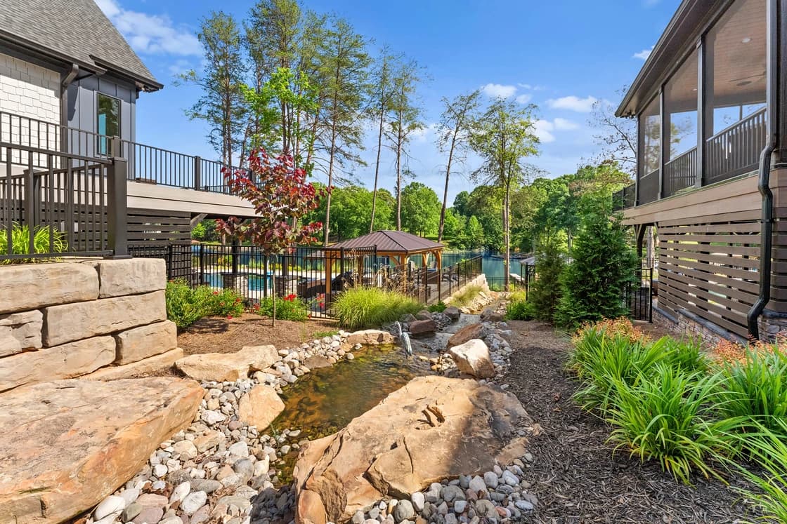 Lakefront Serenity Lodges - Image 75