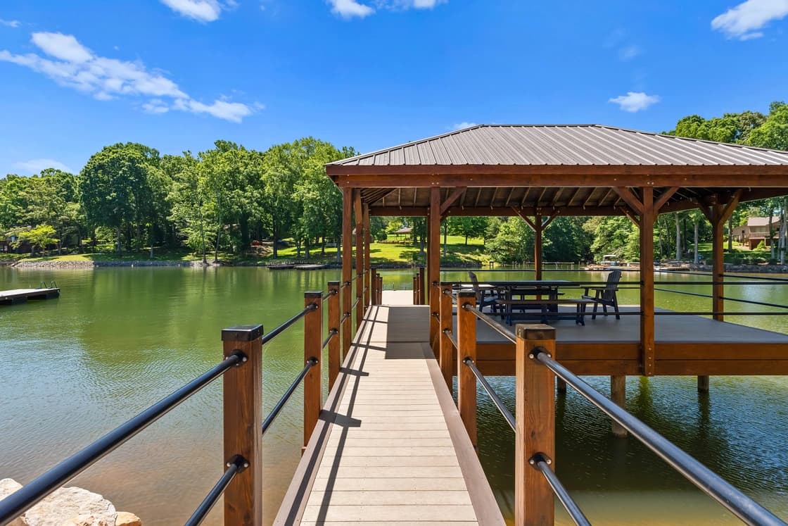 Lakefront Serenity Lodges - Image 64