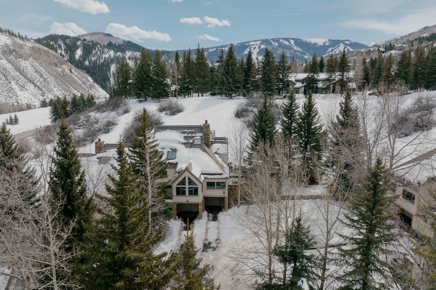 Arrowpines Lodge - Image 2