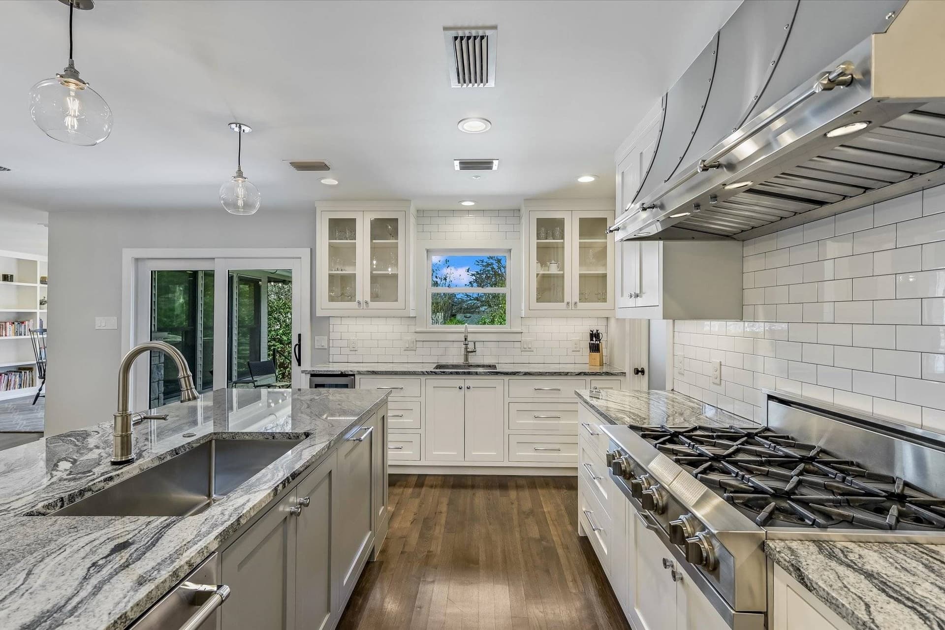 Austin Metro - Image 9