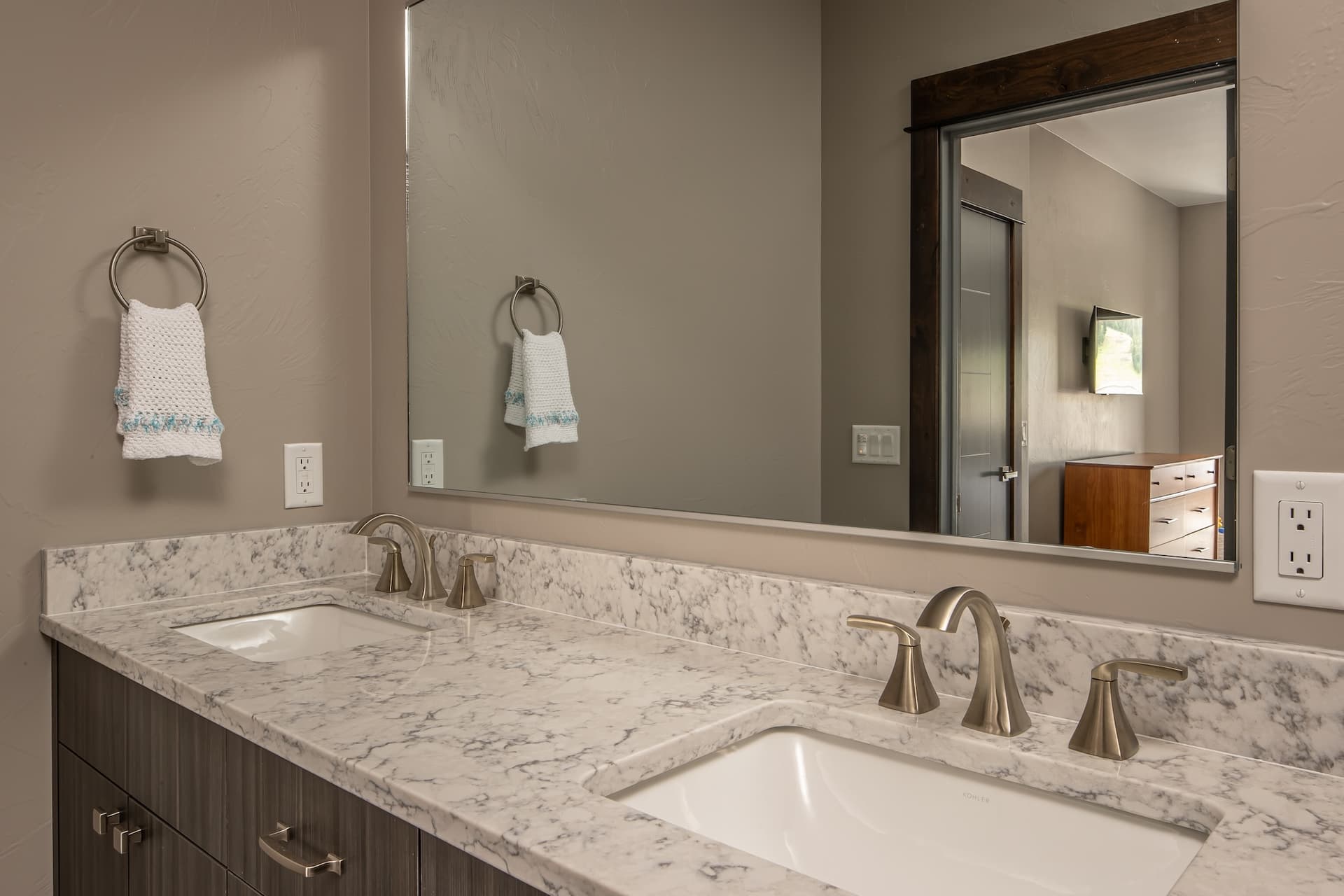 Alpenglow Condo #26D - Image 21