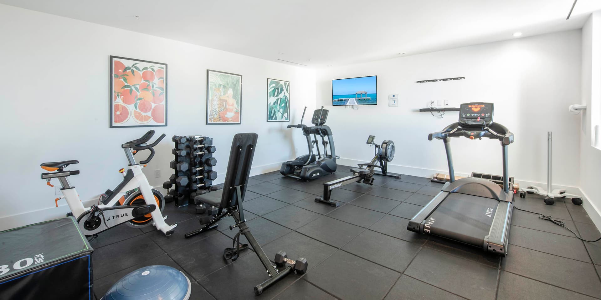 Azure Breeze Haven - Image 24