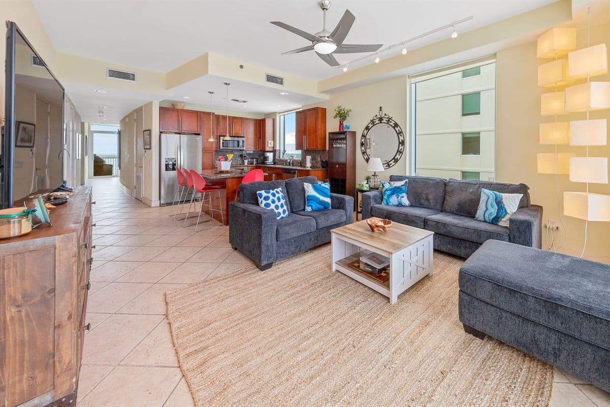 Sapphire Residence - Image 2