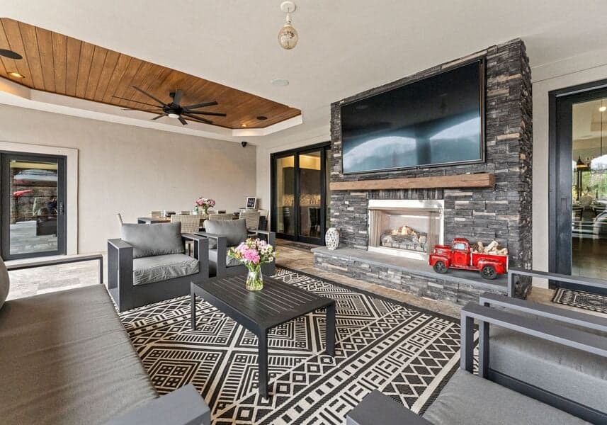 Lucent Sunset Retreat - Image 60