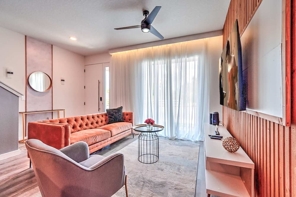 Sapphire Stay - Image 1