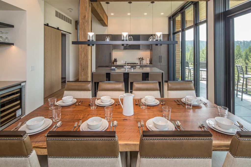 Rustic Madison Lakelodge - Image 5