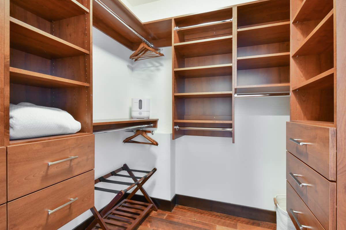 Red Wagon House - Image 29