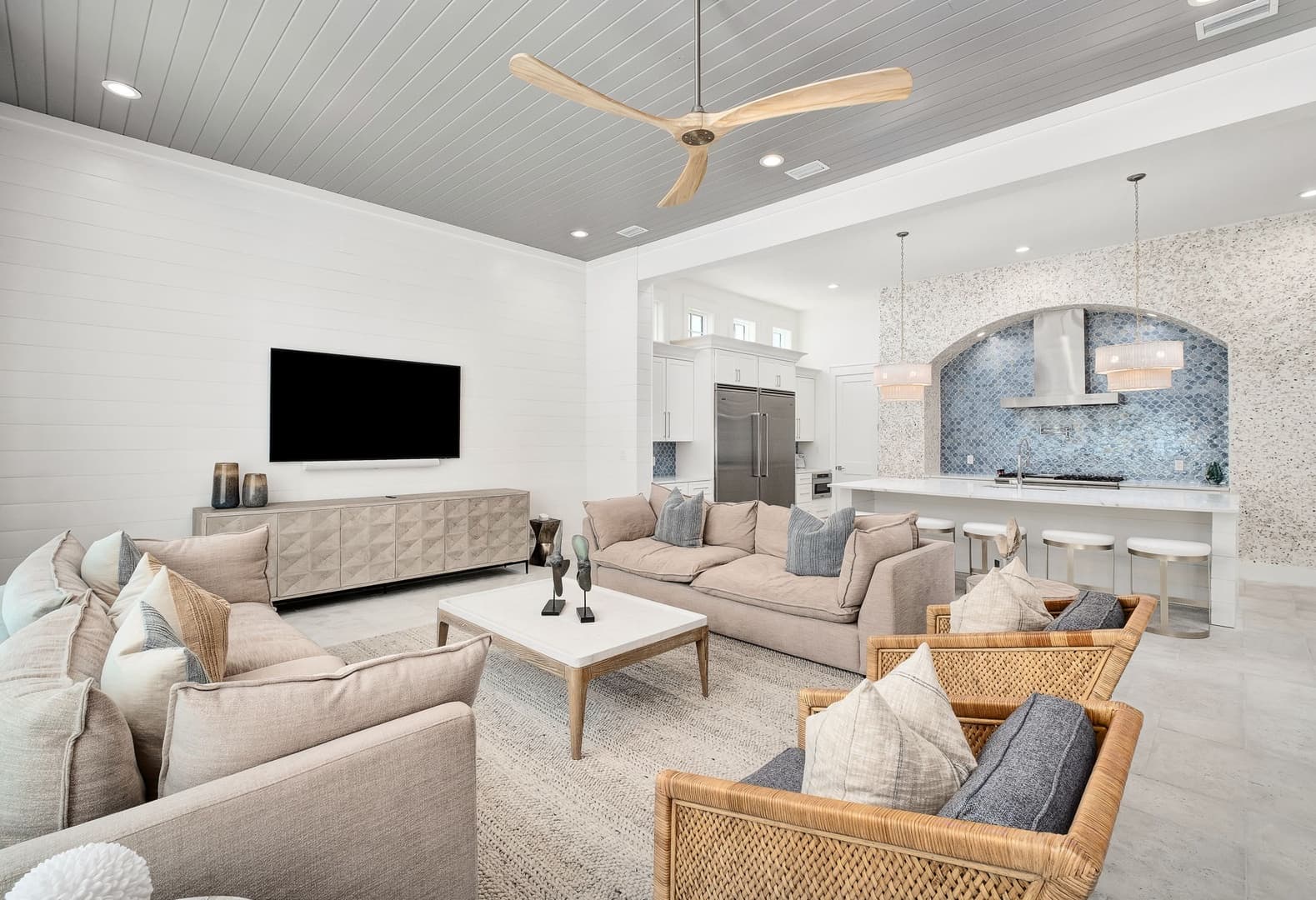 Oz by The Sea - Image 4